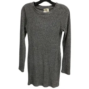 Dress Sweater By Everly In Grey, Size: M