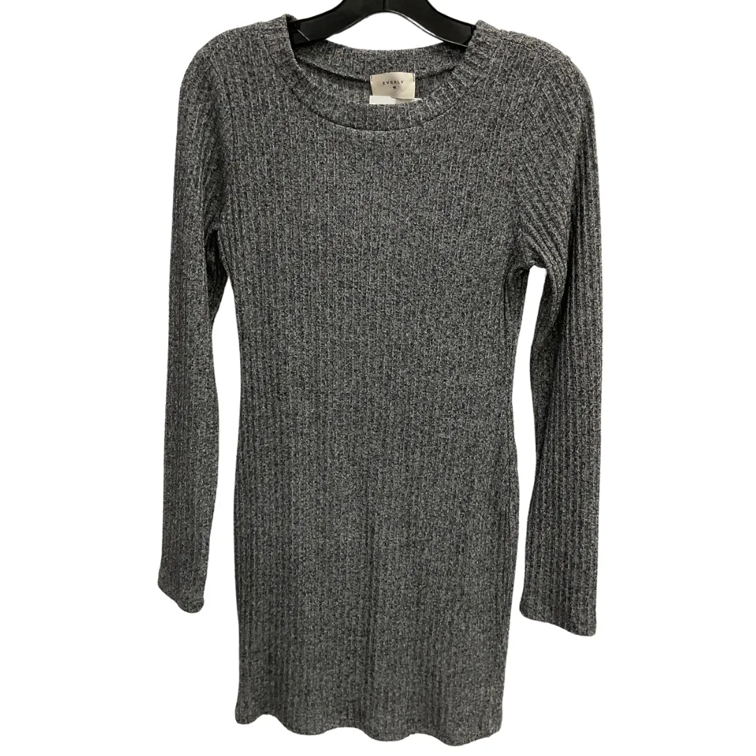 Dress Sweater By Everly In Grey, Size: M