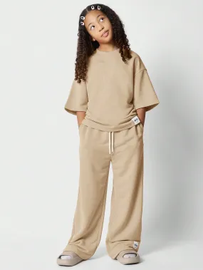 Tween Girls Oversized Fit Tee With Straight Fit Sweatpants 2 Piece Set